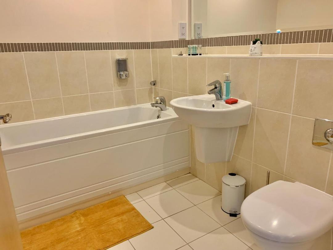 An Entire 2Beds, 2Bathrooms, Free Wifi, Free Parking, Risinghurst, Oxford Exterior foto