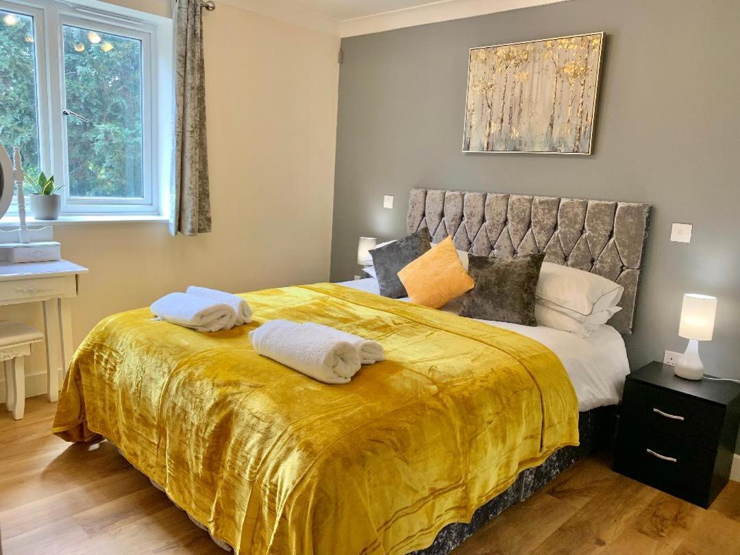 An Entire 2Beds, 2Bathrooms, Free Wifi, Free Parking, Risinghurst, Oxford Exterior foto