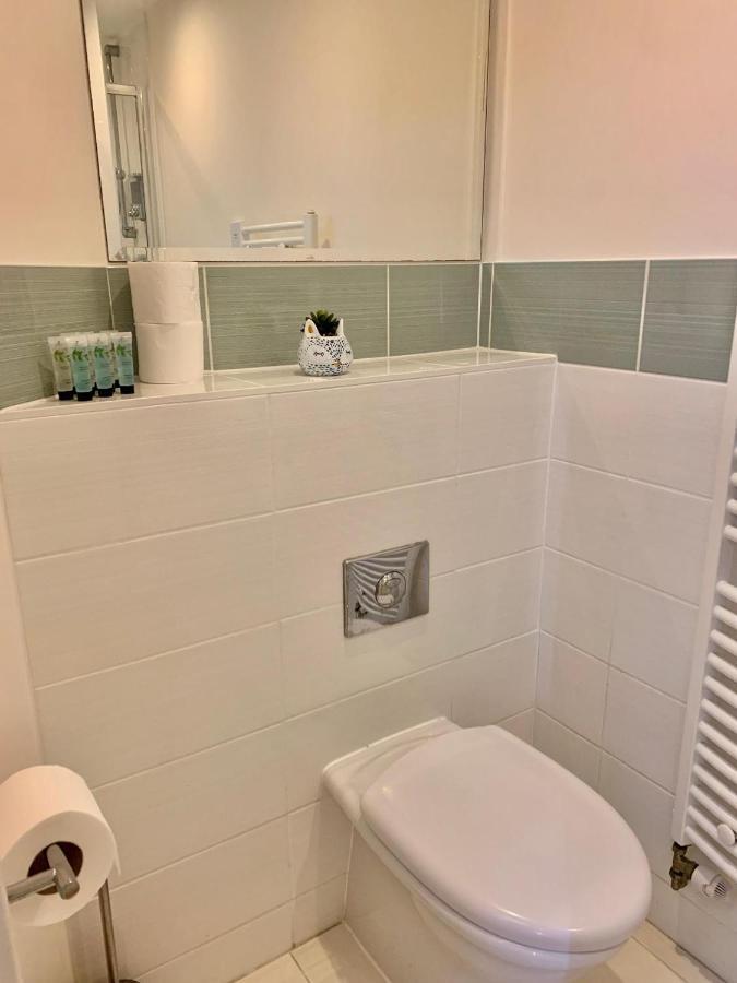 An Entire 2Beds, 2Bathrooms, Free Wifi, Free Parking, Risinghurst, Oxford Exterior foto